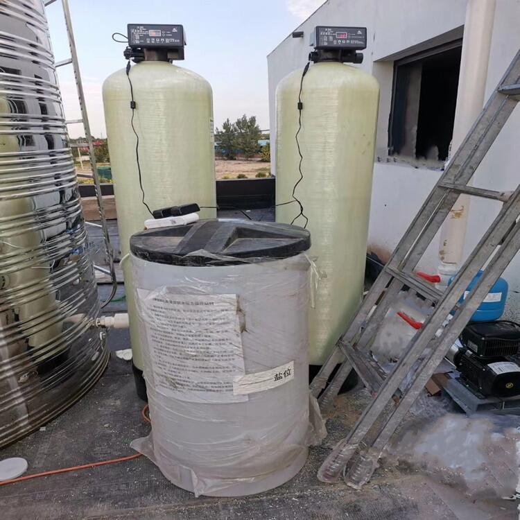 冀誠科雙罐全自動軟化水設(shè)備一用一備流量型軟水器